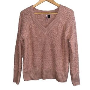 Elegant V-Neck Textured Sweater in Soft Pink